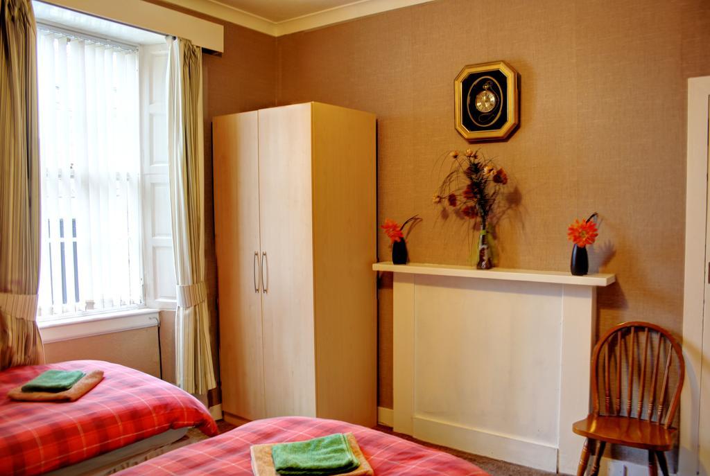 Atticus Central Guest House Aberdeen Værelse billede